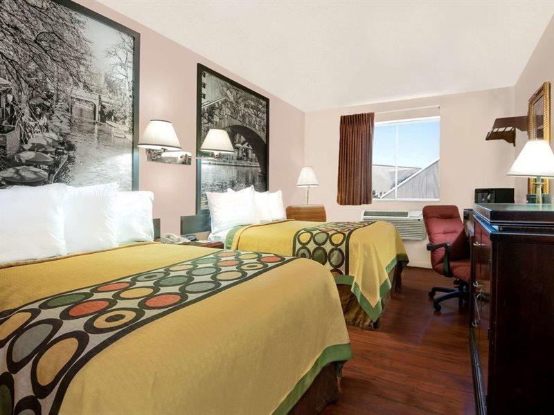 Готель Super 8 By Wyndham San Antonio/I-35 North Екстер'єр фото